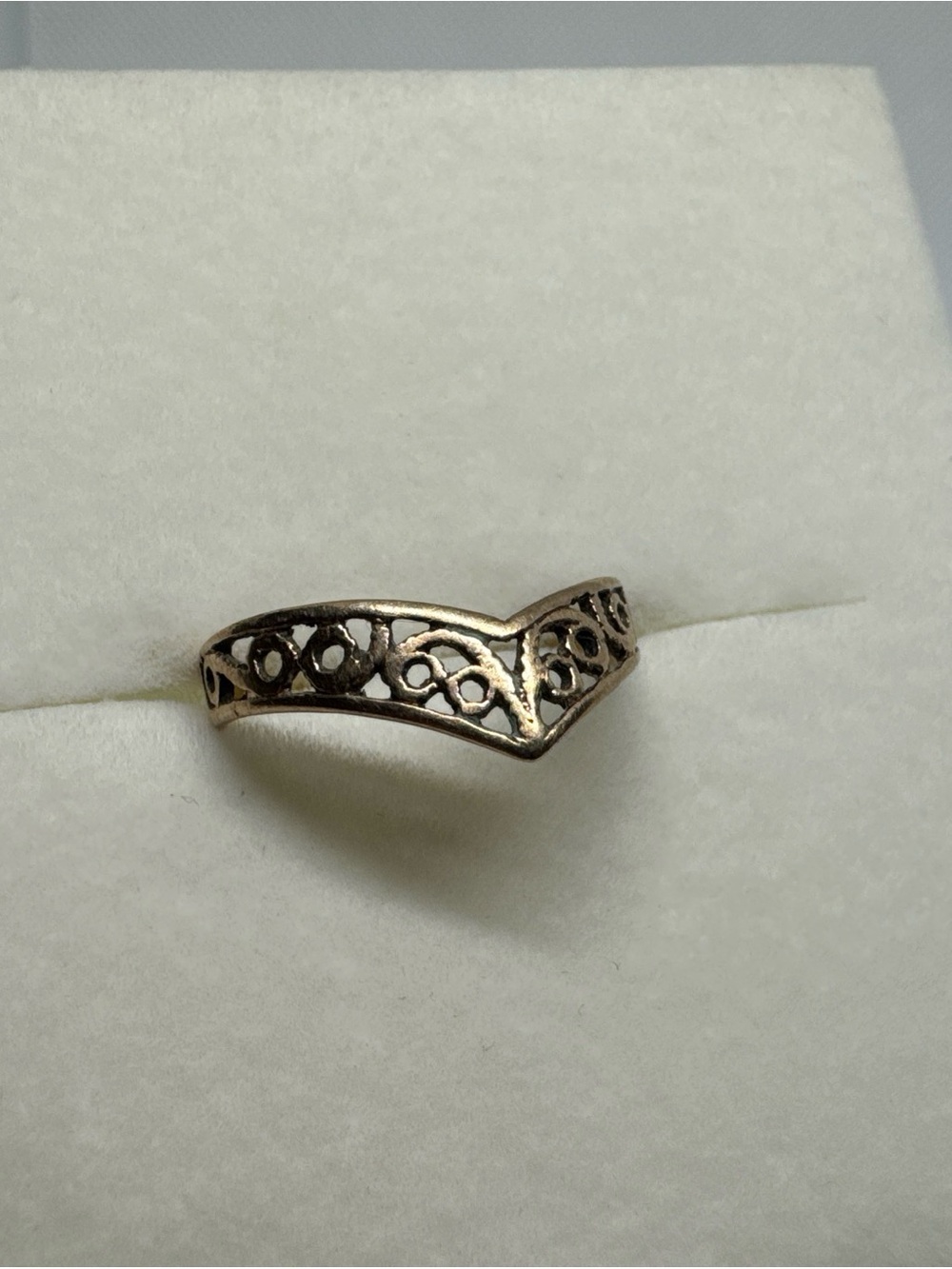 9ct 375 9K Gold Stacking Chevron Wishbone Filigree Open Work Ireland Ring S 7.25